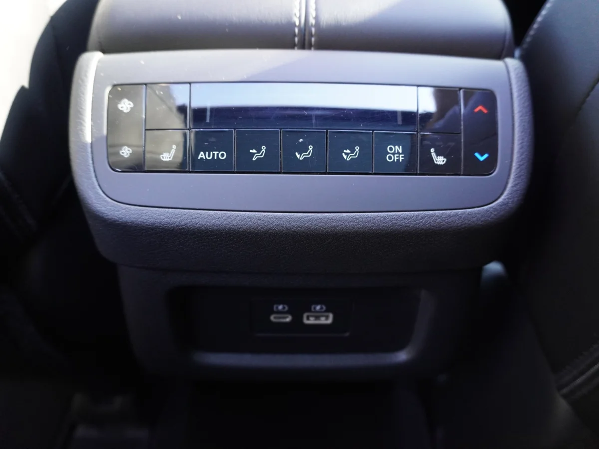 Nissan Pathfinder 3.5 Exclusive 4x4 Año 2025 miniatura 22