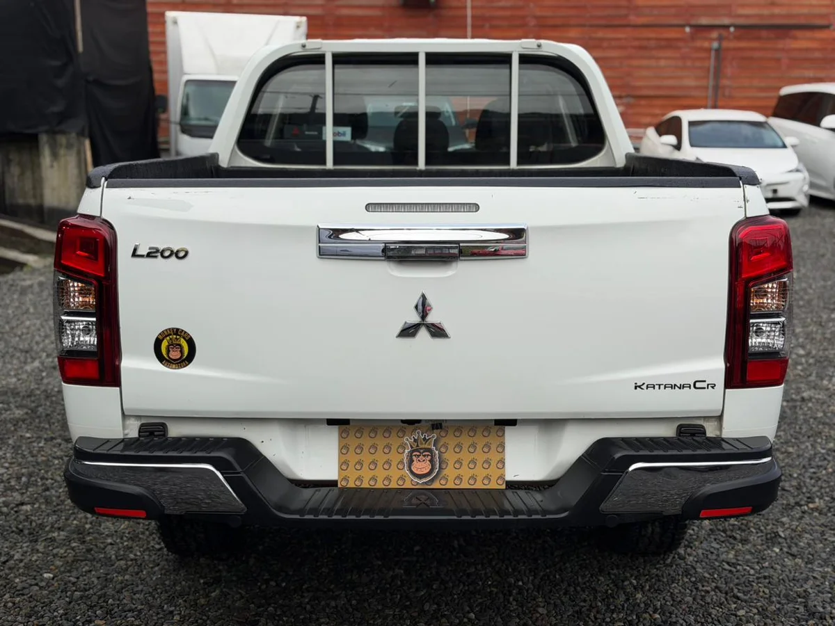 Mitsubishi L200 Katana CR 4x2 2.4 MT 2023