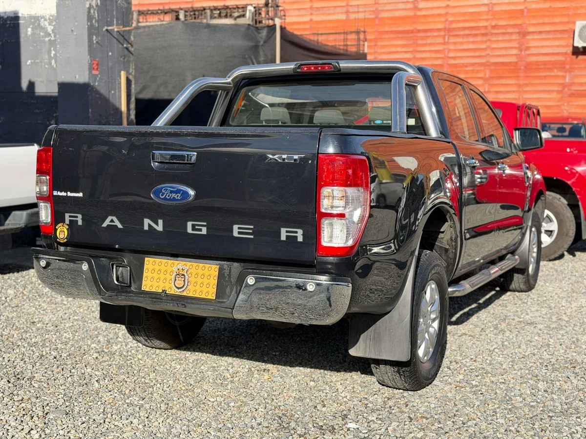FORD Ranger 2.5 XLT MT 4X2 2015