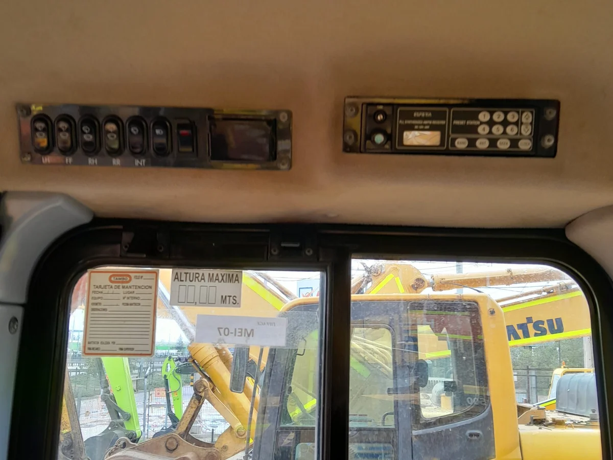 Komatsu PC 78 wc-412 2012 - Miniatura 8