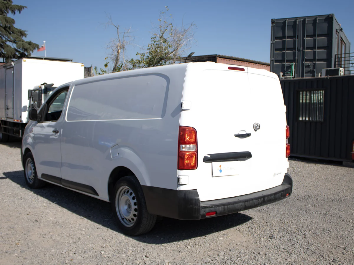 PEUGEOT EXPERT 2023