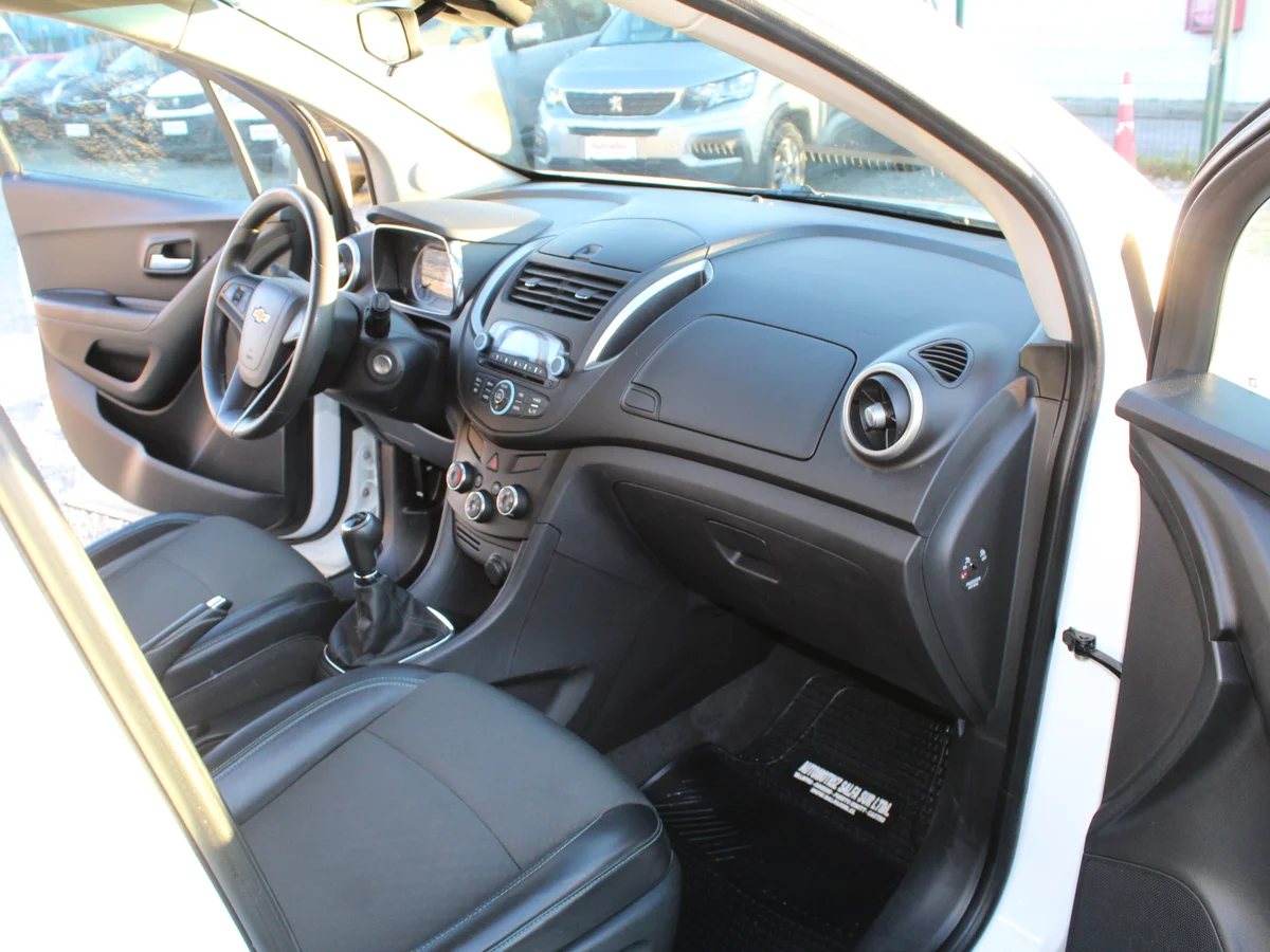 CHEVROLET TRACKER LS 2015
