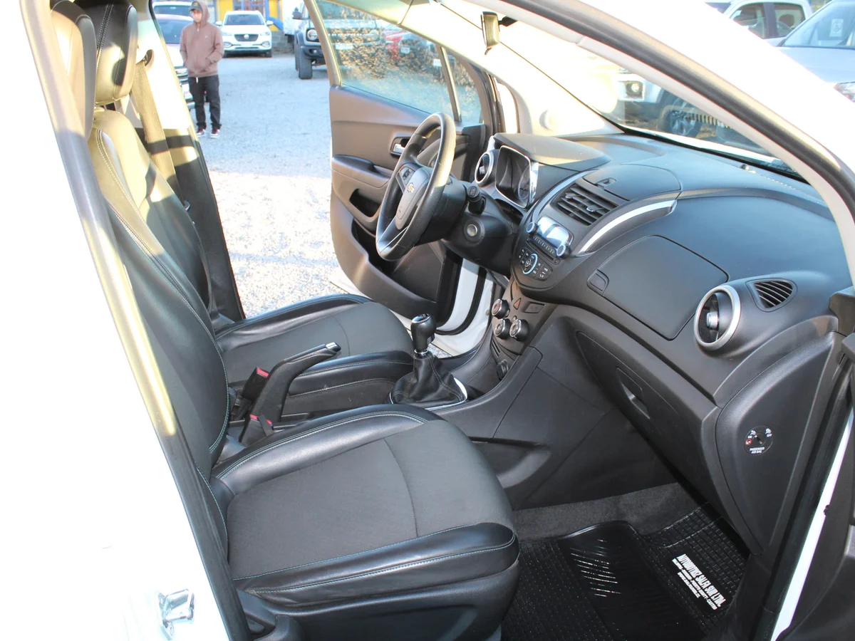 CHEVROLET TRACKER LS 2015