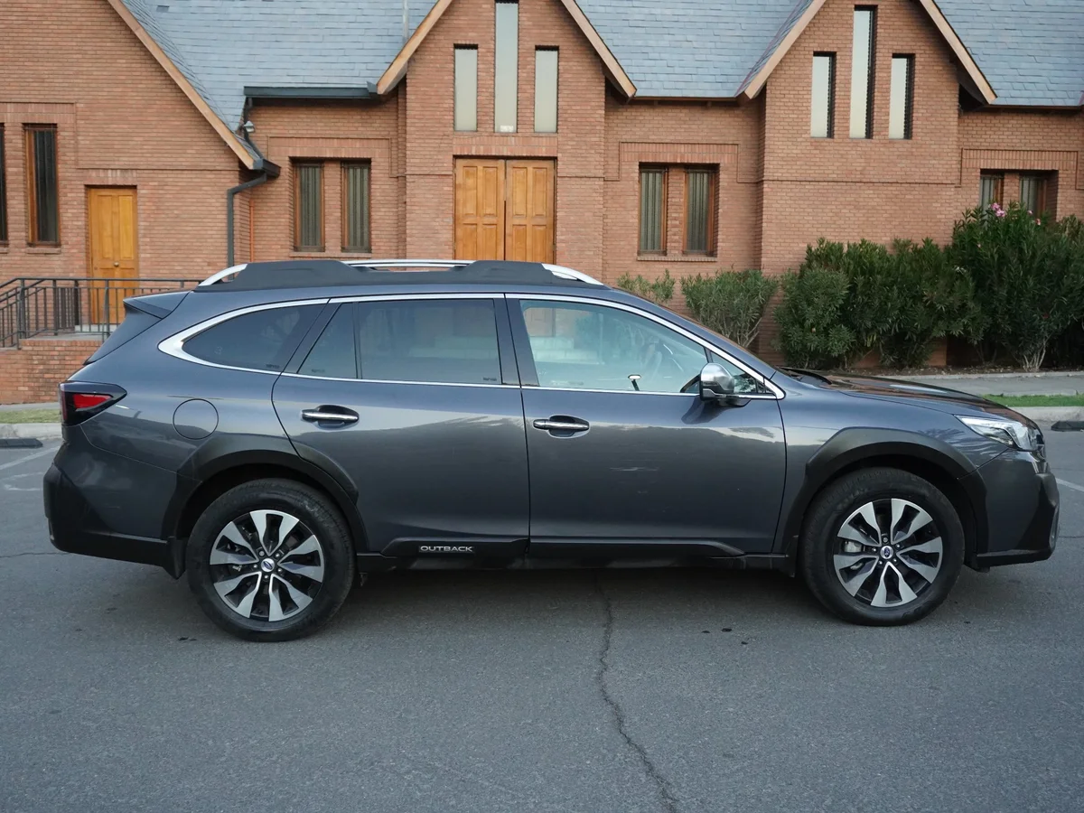 Subaru Outback Touring 4x4 2.4 Año 2024