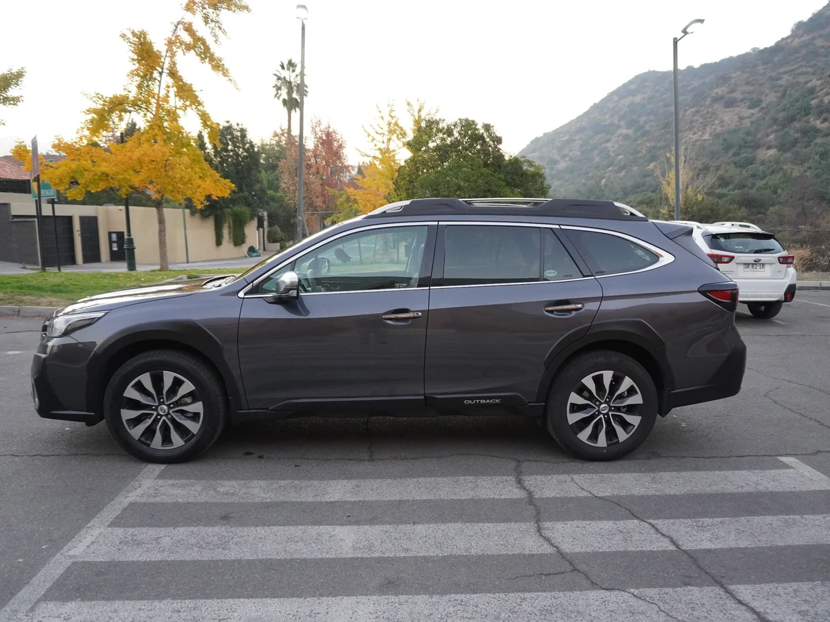 Subaru Outback Touring 4x4 2.4 Año 2024 miniatura 8