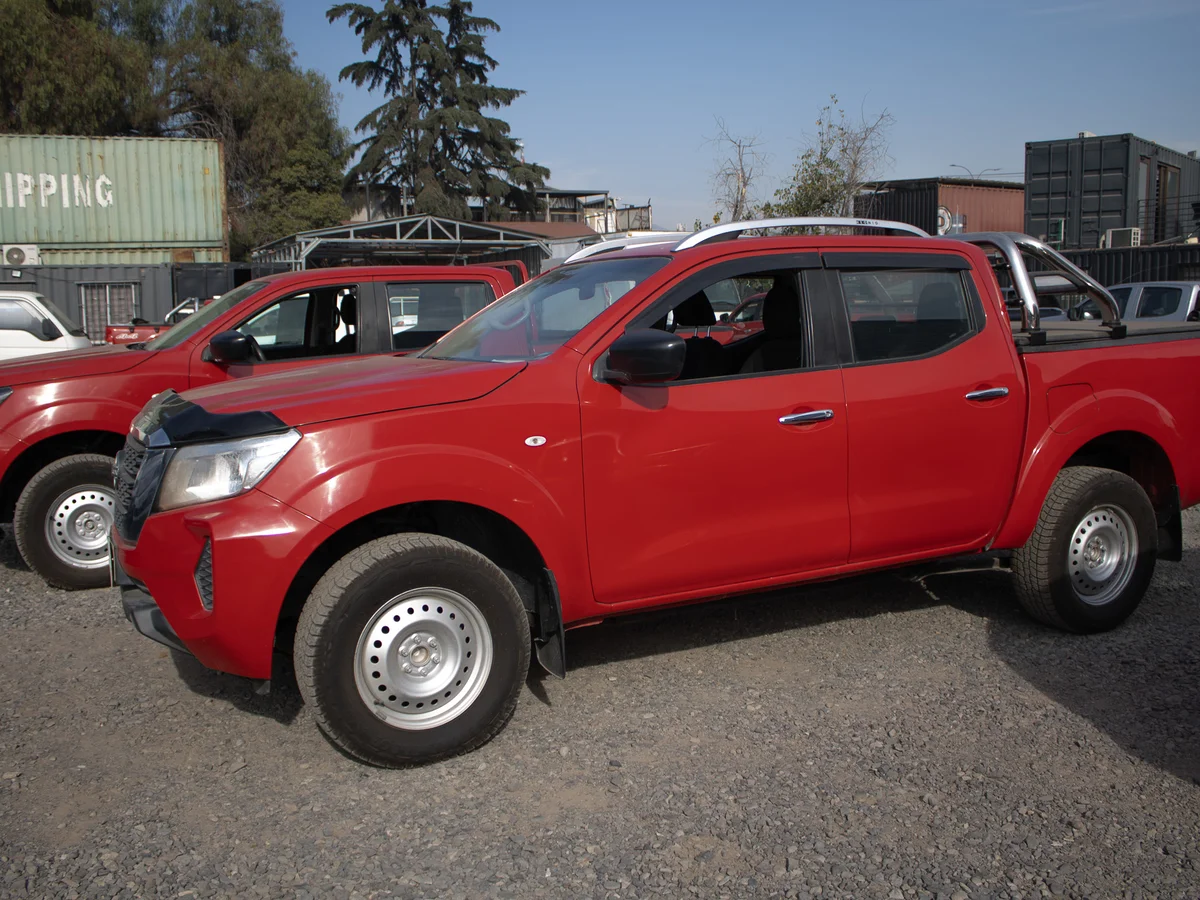 Nissan Navara 2023 miniatura 7