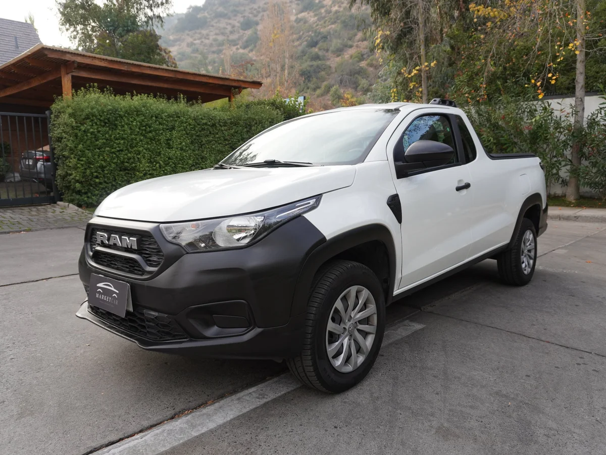 RAM 700 1.3 SLT 4X2 Cabina Simple MT Año 2025 miniatura 9