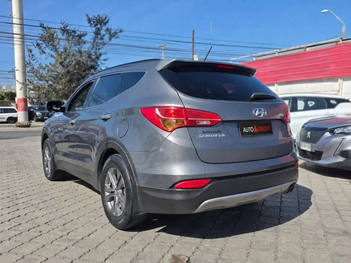Hyundai Santa Fe — foto 5 de 12