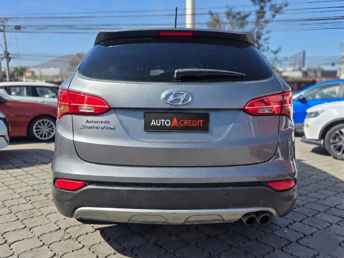 Hyundai Santa Fe — foto 3 de 12
