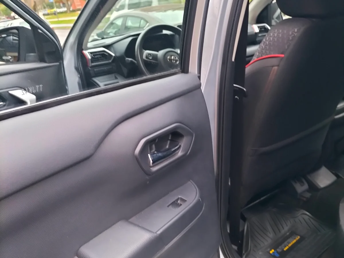 TOYOTA RAIZE CVT 1.2 AUT E 2025 - Miniatura 15