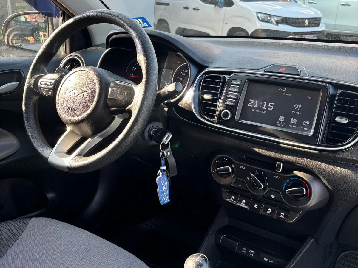 KIA SOLUTO 1.4 1.4 LX 4X2 MT 4P 2023 - Miniatura 7