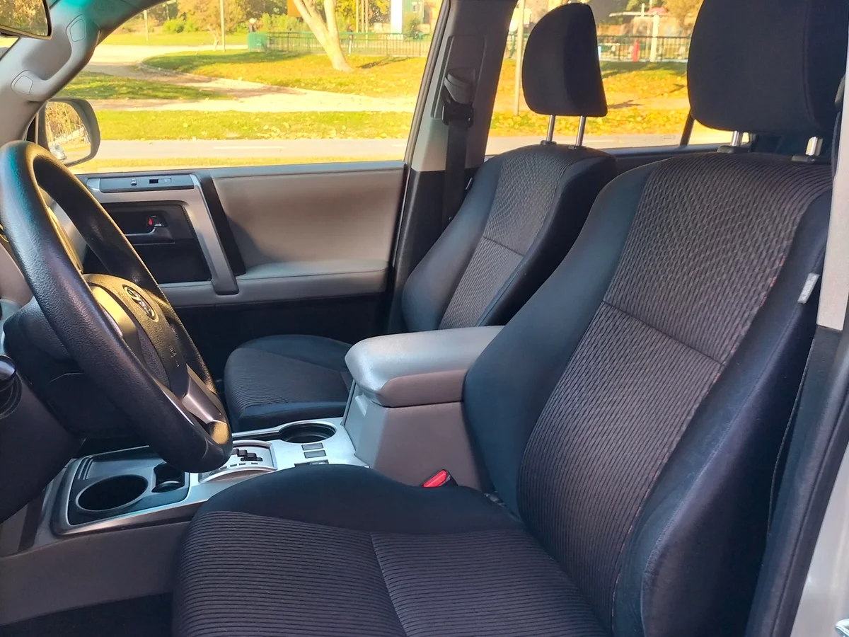 TOYOTA 4 RUNNER 4.0 AUT 1 2012 - Miniatura 7