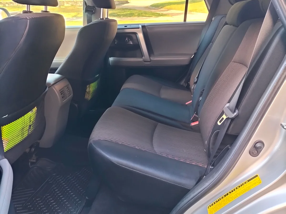 TOYOTA 4 RUNNER 4.0 AUT 1 2012 - Miniatura 10