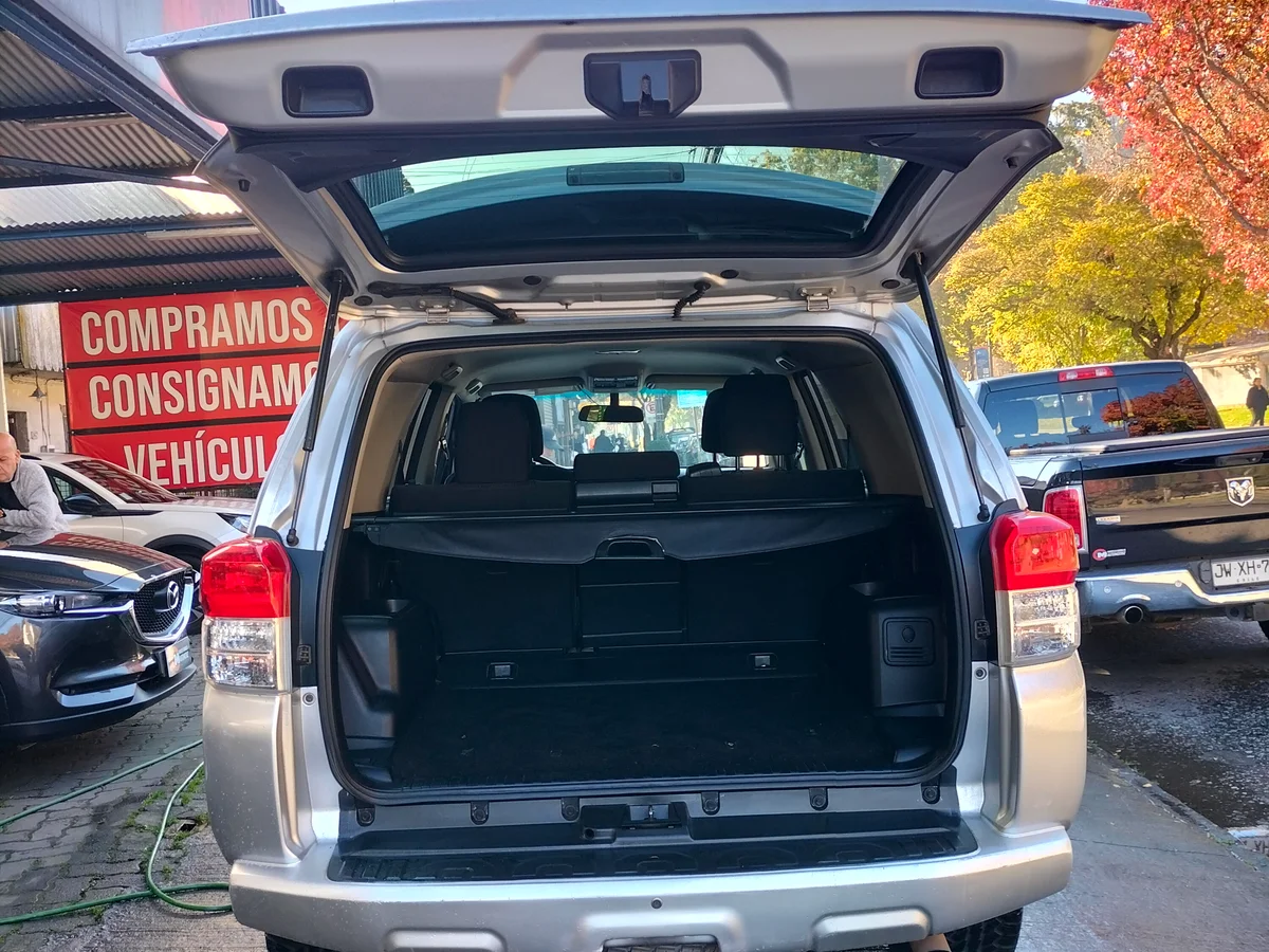 TOYOTA 4 RUNNER 4.0 AUT 1 2012 - Miniatura 12
