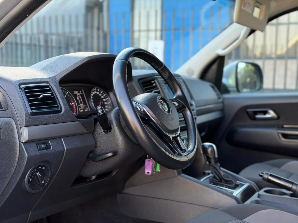 VOLKSWAGEN Amarok 2.0 COMFORTLINE DIESEL 4MOTION 4X4 DOB. CAB. AT 4P 2022 - Miniatura 10