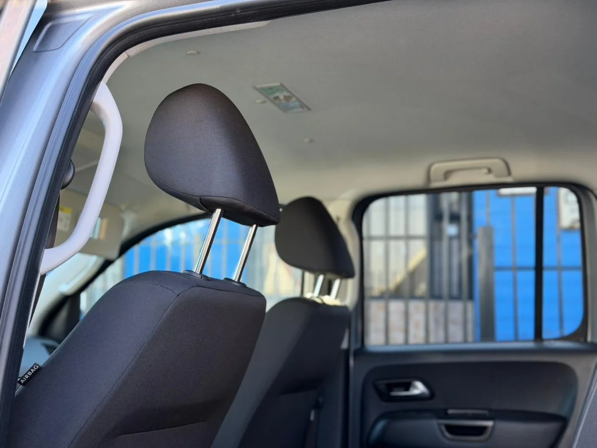 VOLKSWAGEN Amarok 2.0 COMFORTLINE DIESEL 4MOTION 4X4 DOB. CAB. AT 4P 2022 - Miniatura 15
