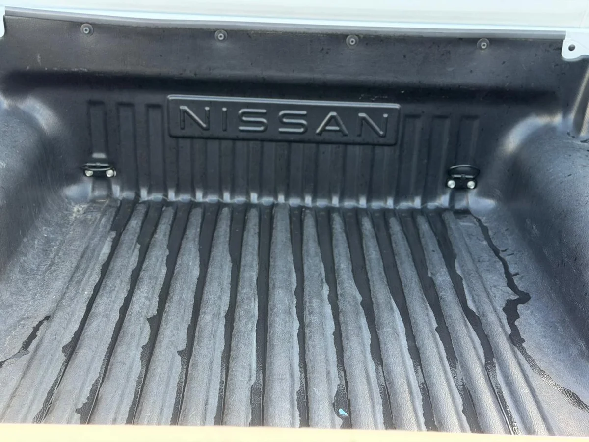 NISSAN Navara 4X2 MT 2024 - Miniatura 14