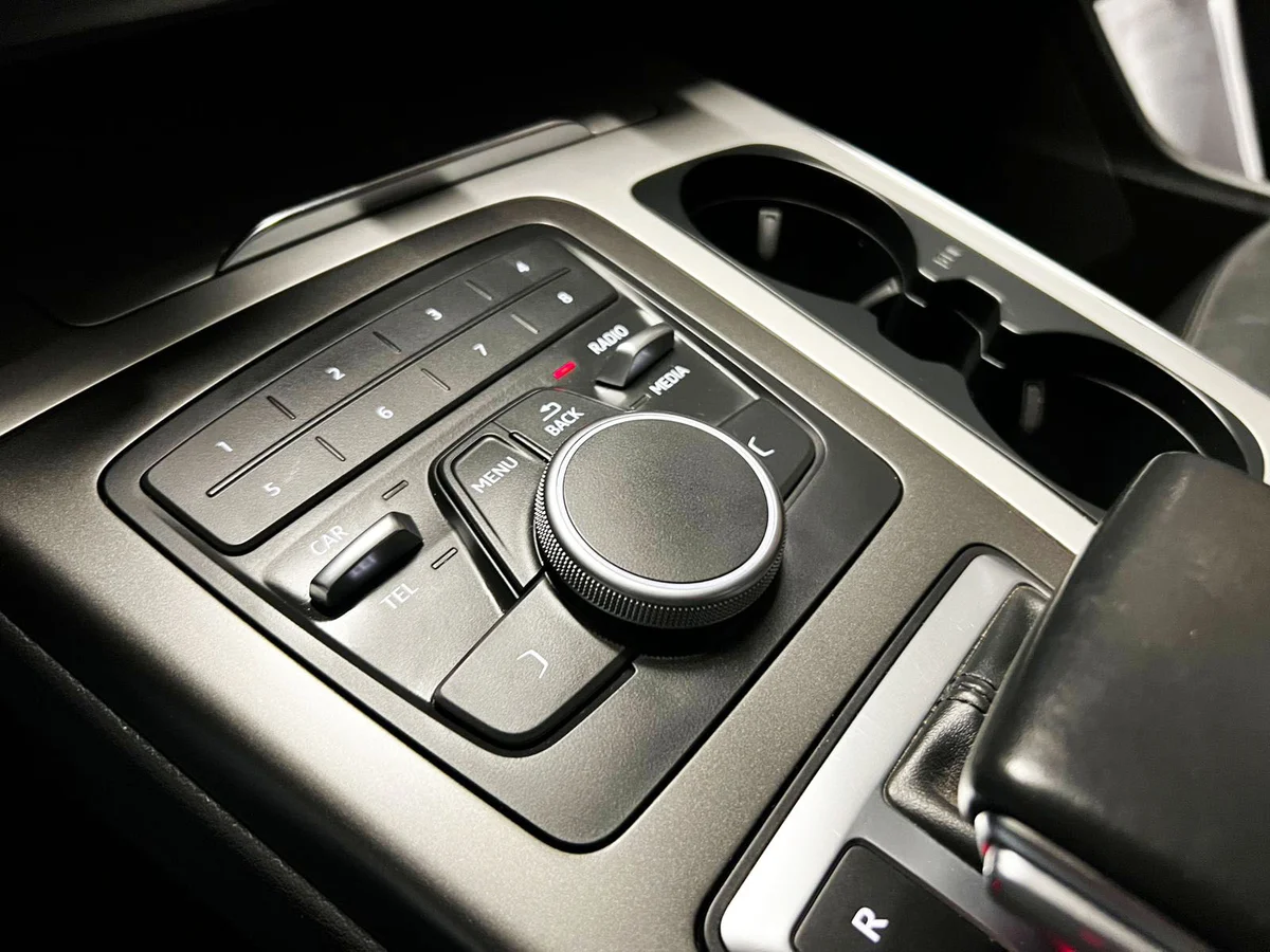 AUDI Q7 2.0 2020 - Miniatura 19