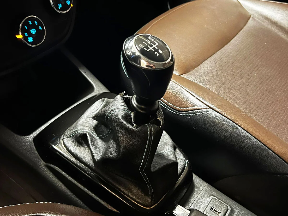 CHEVROLET SPIN LTZ 1.8 PREMIER 1.8 MT 2021 - Miniatura 18