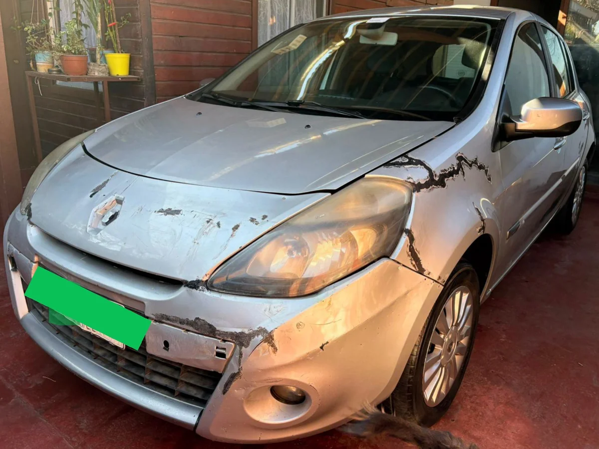 RENAULT CLIO 1.6 2013 - Miniatura 11