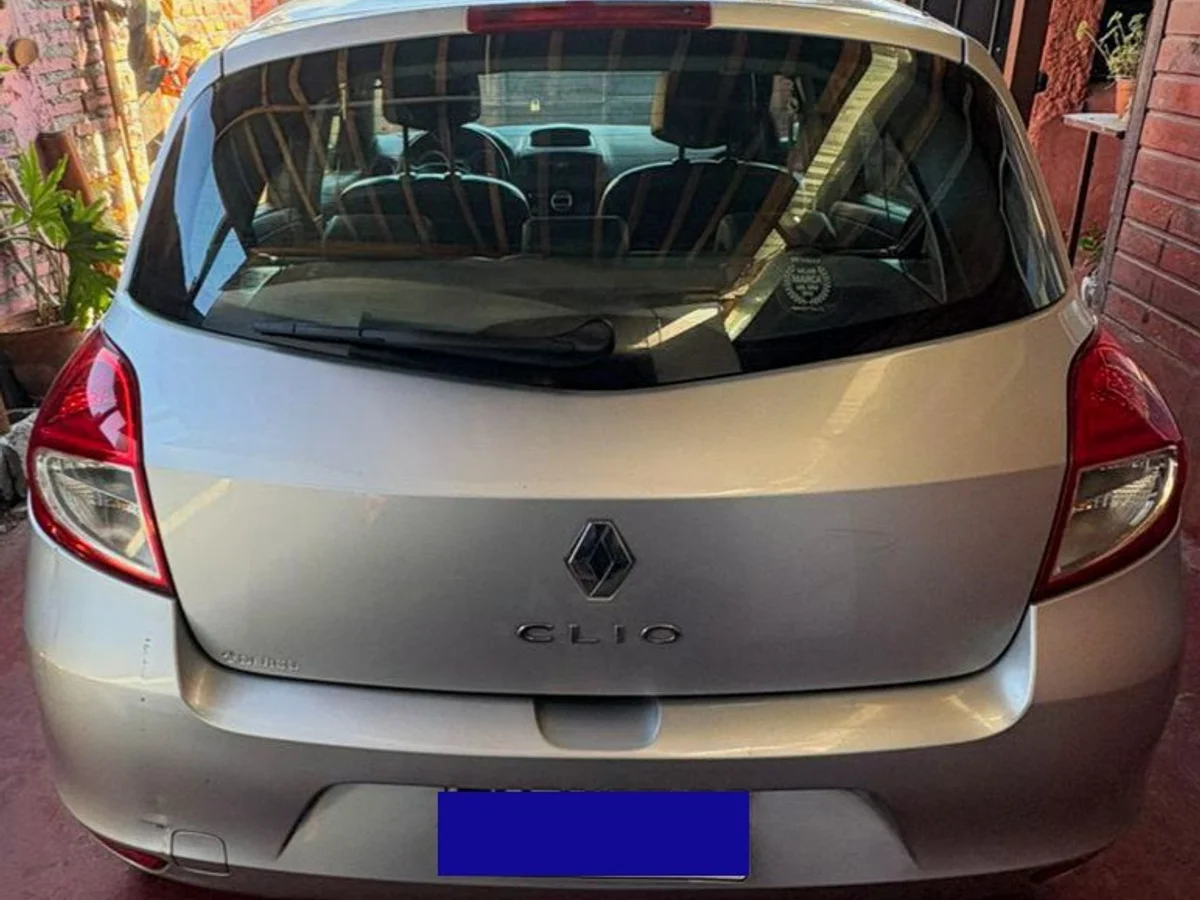 RENAULT CLIO 1.6 2013
