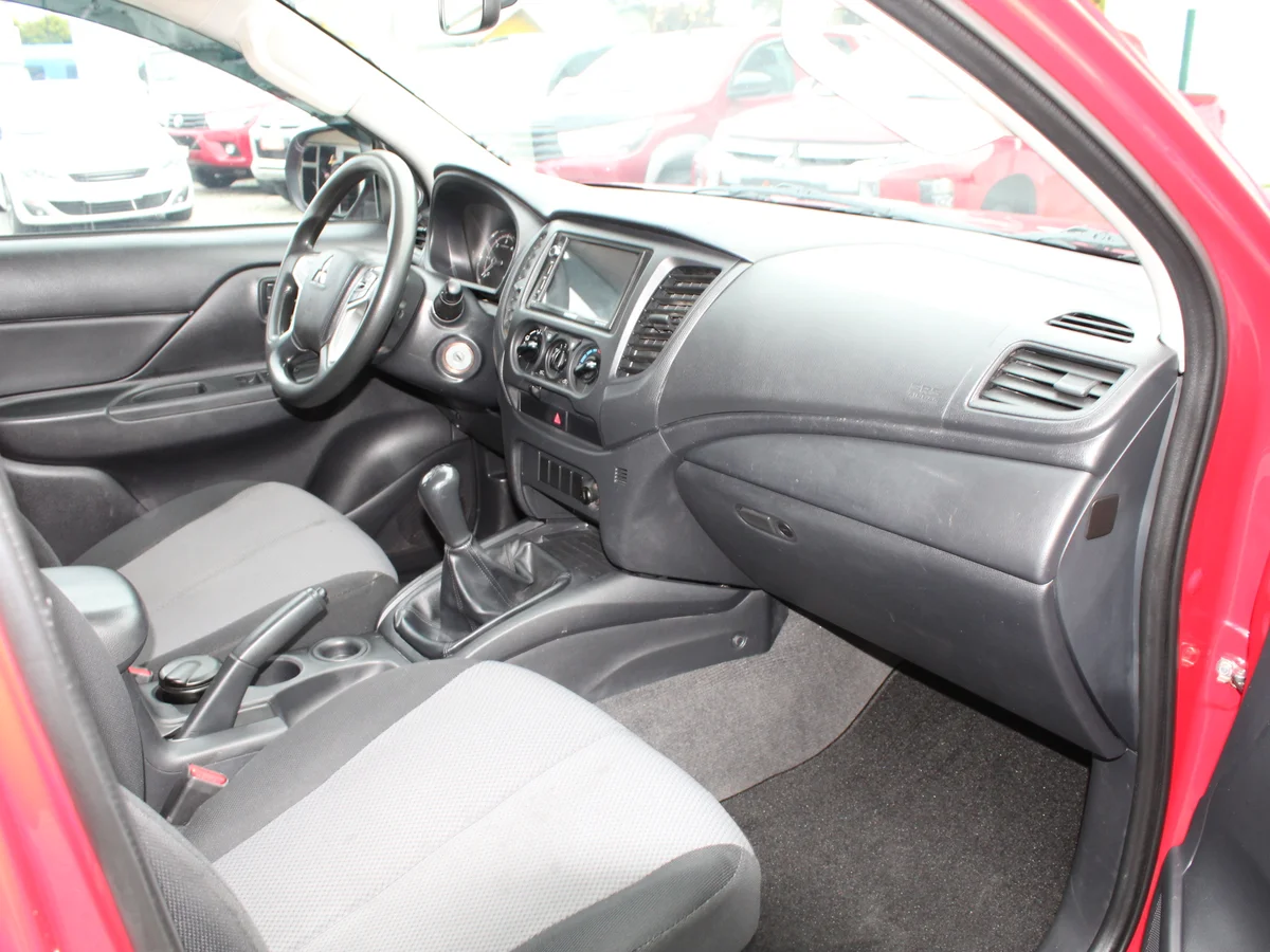 MITSUBISHI L200 KATANA CR 2.5 CR 2023