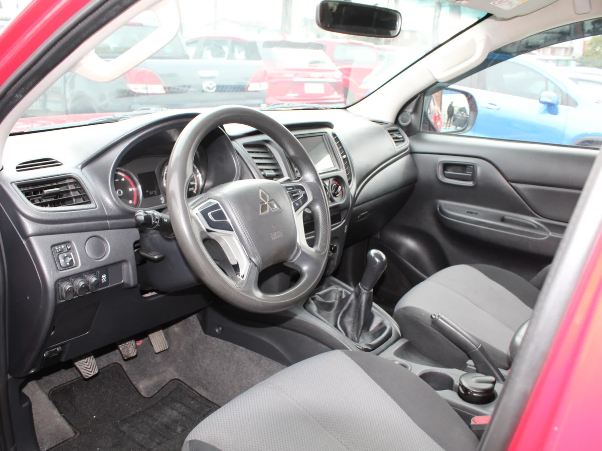 MITSUBISHI L200 KATANA CR 2.5 CR 2023 - Miniatura 10