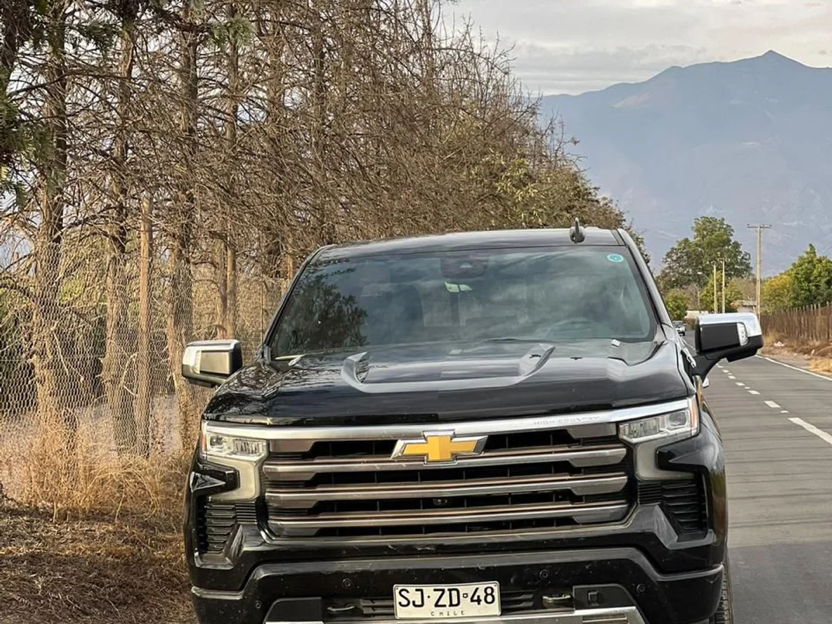 CHEVROLET SILVERADO 4X4 3.0L AUT HIGH COUNTRY DIESEL 2023 - Miniatura 7