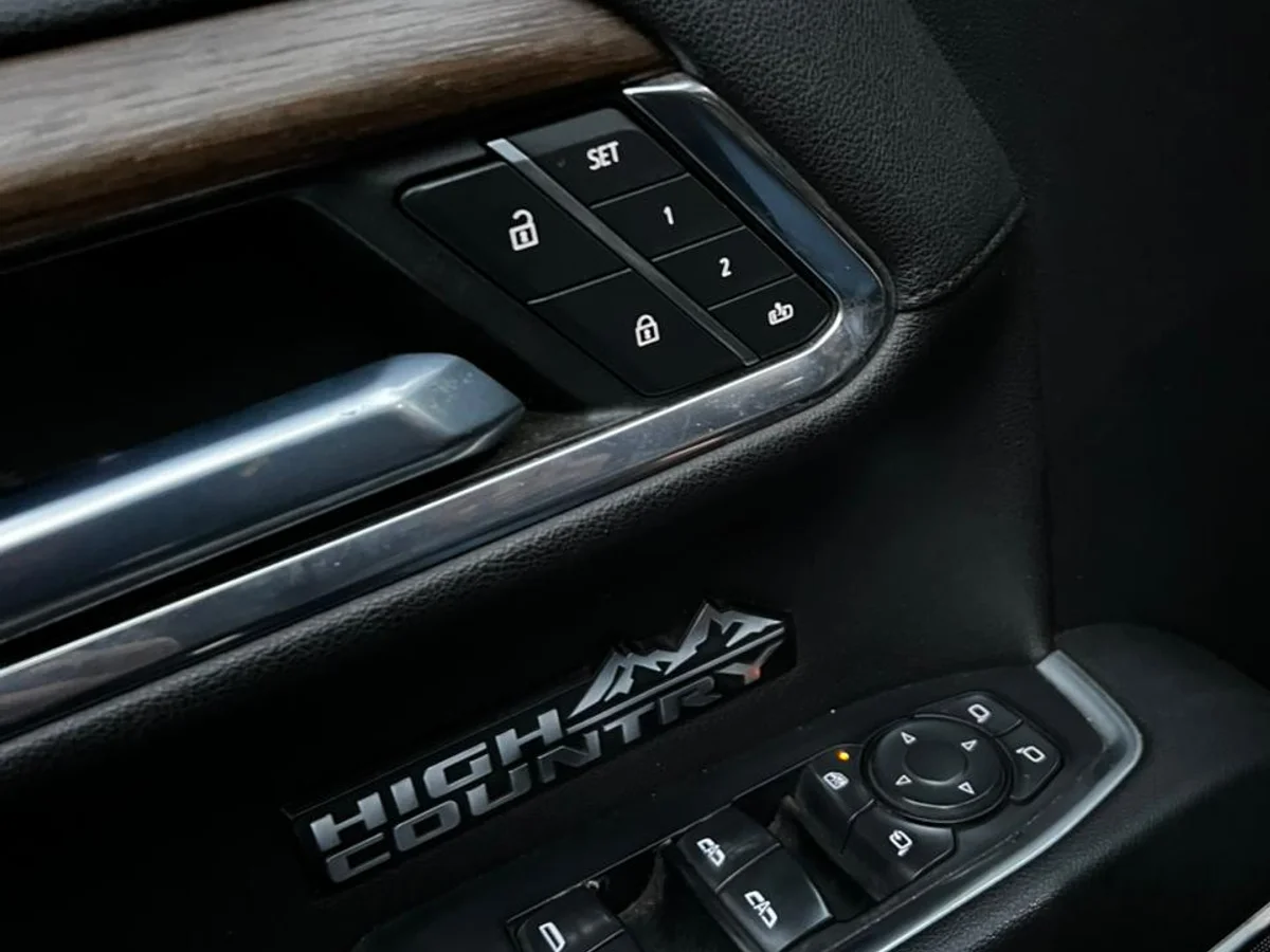 CHEVROLET SILVERADO 4X4 3.0L AUT HIGH COUNTRY DIESEL 2023 - Miniatura 16