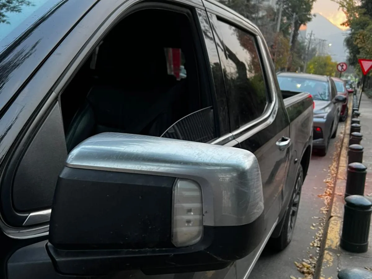 CHEVROLET SILVERADO 4X4 3.0L AUT HIGH COUNTRY DIESEL 2023 - Miniatura 23