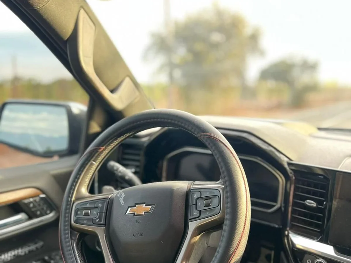 CHEVROLET SILVERADO 4X4 3.0L AUT HIGH COUNTRY DIESEL 2023 - Miniatura 25