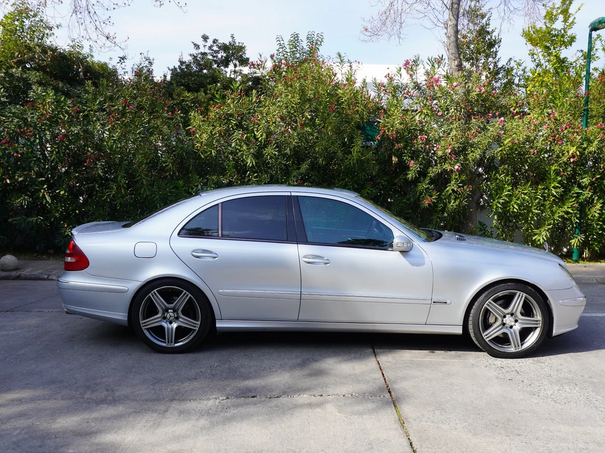 MERCEDES BENZ E 350 Elegance 3.5 V6 AMG 2006 miniatura 4