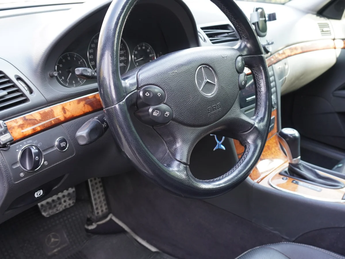 MERCEDES BENZ E 350 Elegance 3.5 V6 AMG 2006 miniatura 24