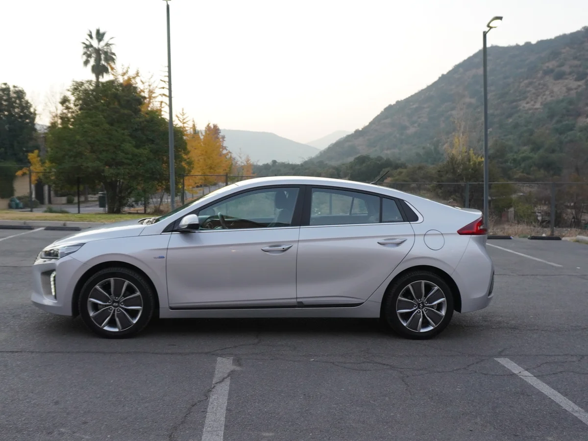 HYUNDAI IONIQ 1.6 GDI HÍBRIDO AE 2020 miniatura 8