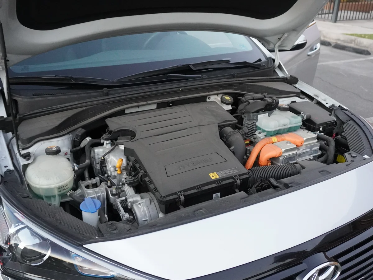 HYUNDAI IONIQ 1.6 GDI HÍBRIDO AE 2020 miniatura 28