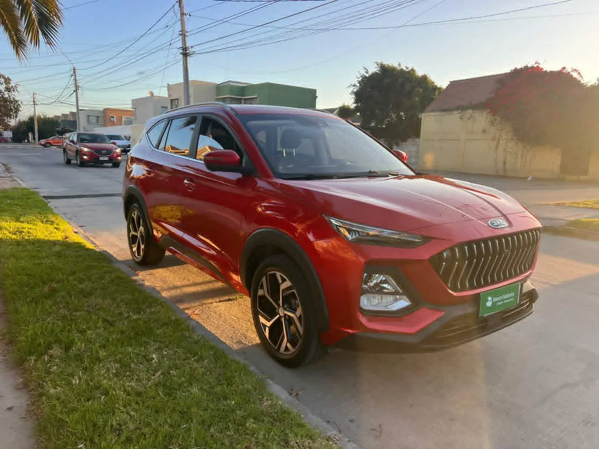 JAC JS8 LUXURY 1.5 AT 2024
