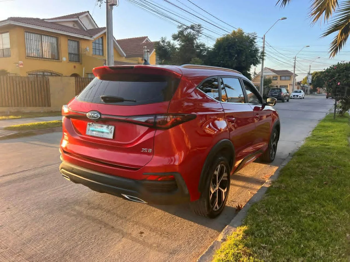 JAC JS8 LUXURY 1.5 AT 2024