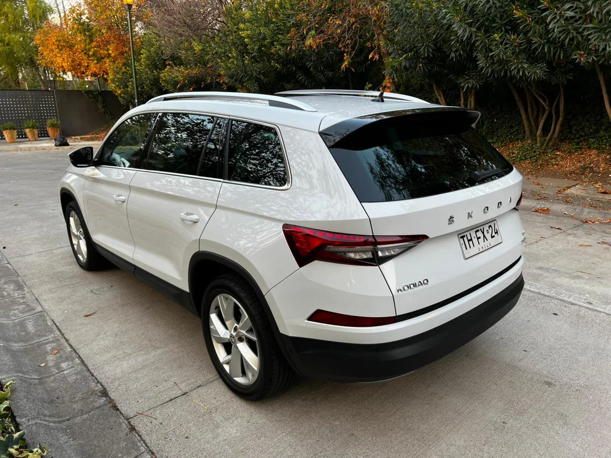 SKODA KODIAQ 2.0L TSI 4x4 180HP AT DSG STYLE . 2024 - Miniatura 8