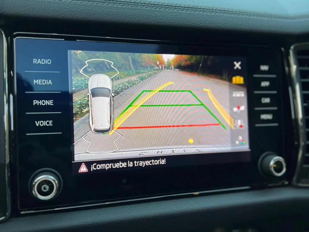 SKODA KODIAQ 2.0L TSI 4x4 180HP AT DSG STYLE . 2024 - Miniatura 24