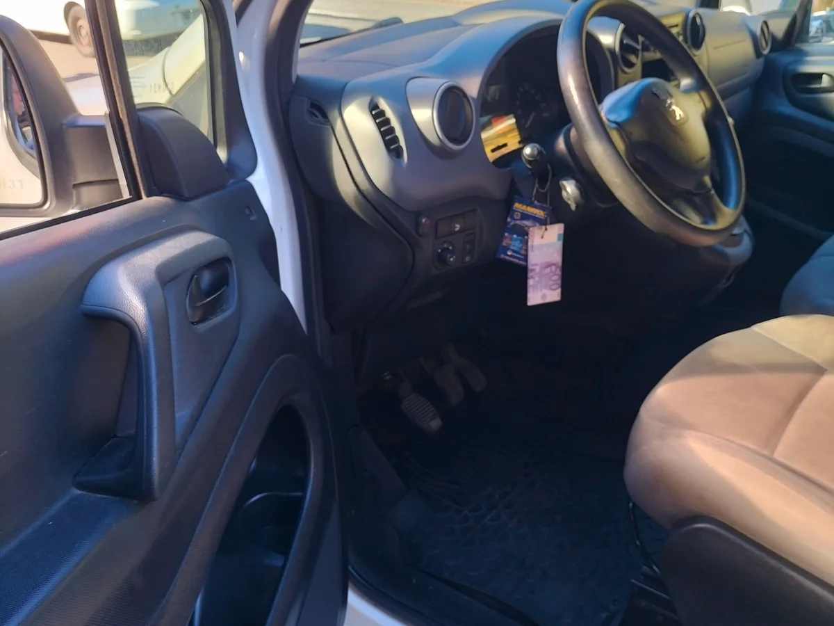 PEUGEOT PARTNER HDI 1.6 1 2014 - Miniatura 8