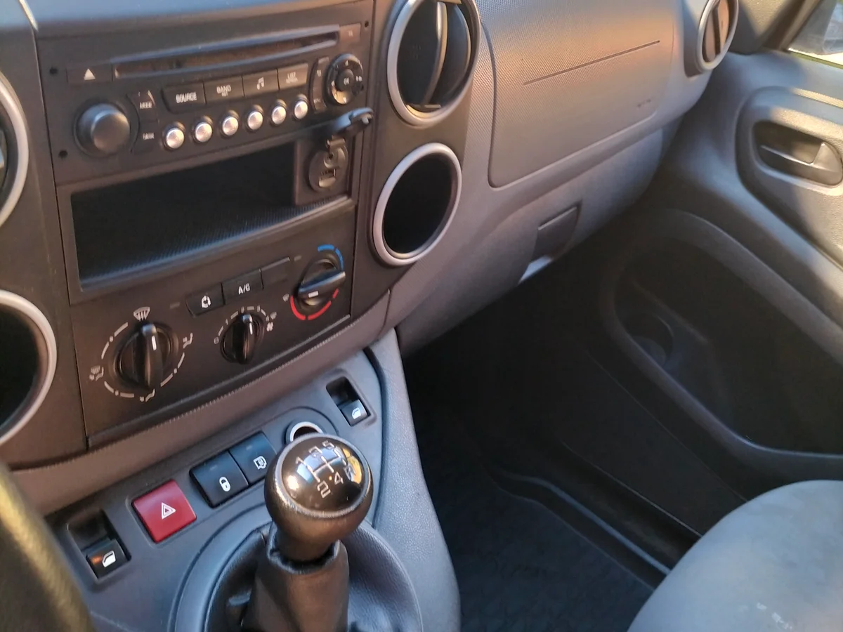 PEUGEOT PARTNER HDI 1.6 1 2014 - Miniatura 10