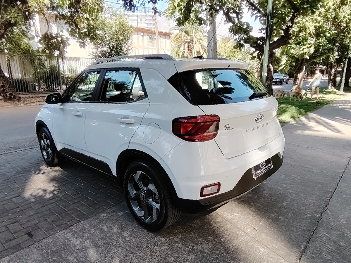 HYUNDAI Venue 1.6 QX PLUS 4X2 MT 5P 2024