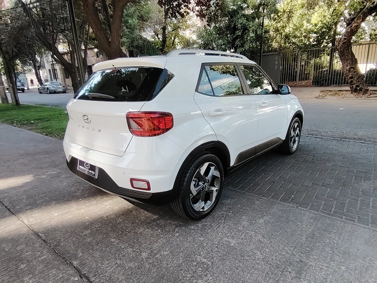 HYUNDAI Venue 1.6 QX PLUS 4X2 MT 5P 2024 - Miniatura 8