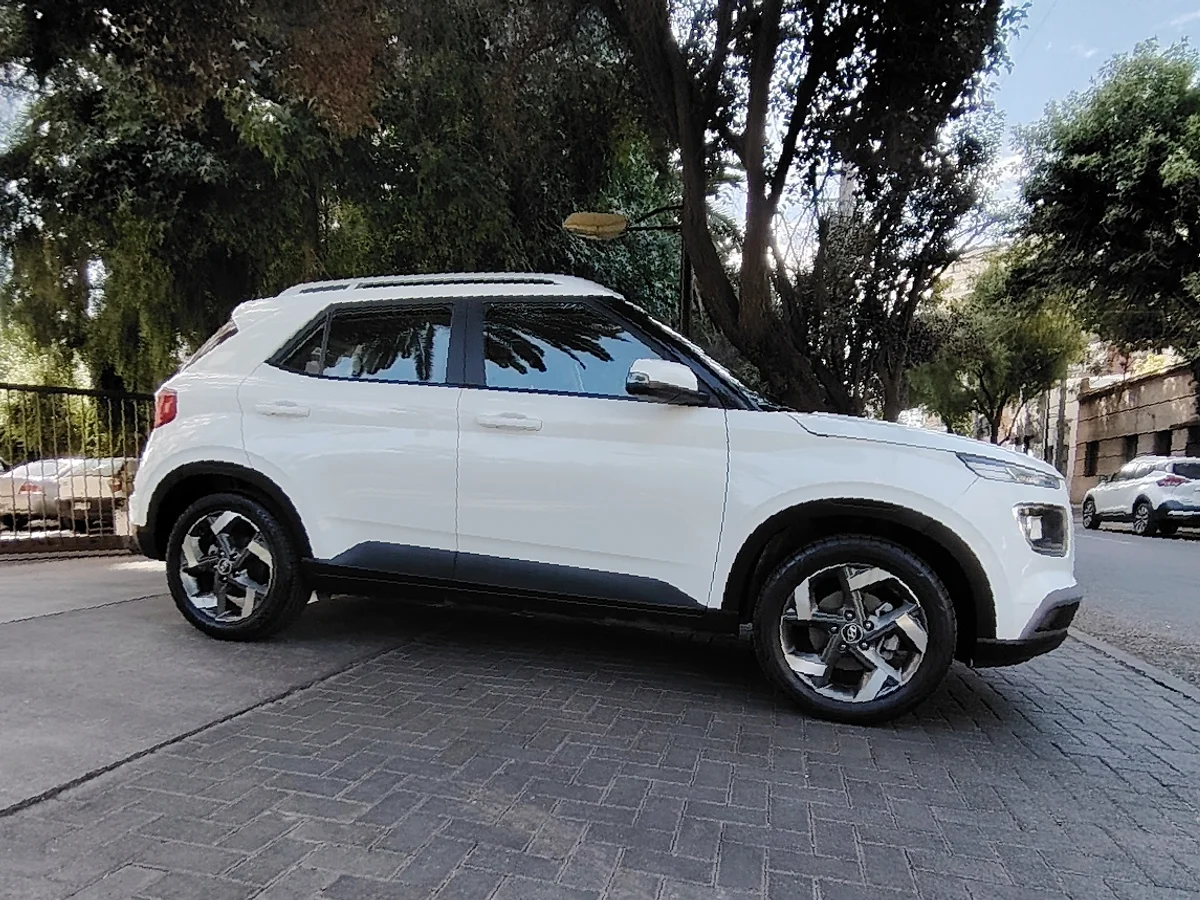 HYUNDAI Venue 1.6 QX PLUS 4X2 MT 5P 2024 - Miniatura 13