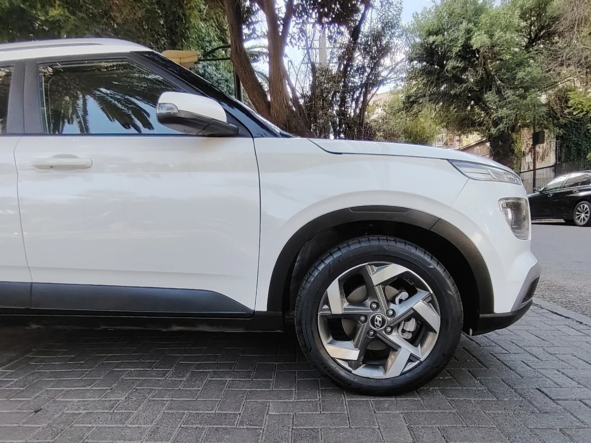 HYUNDAI Venue 1.6 QX PLUS 4X2 MT 5P 2024 - Miniatura 14