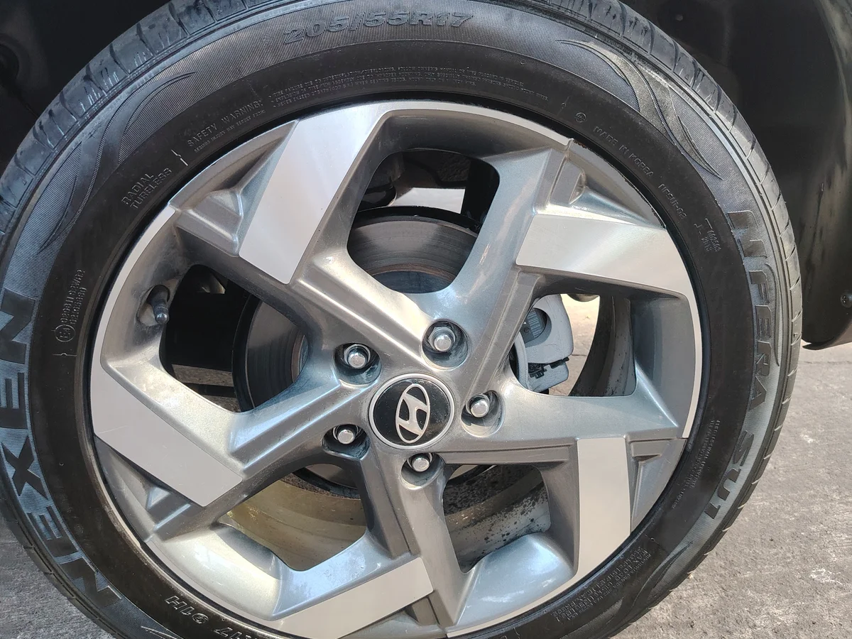 HYUNDAI Venue 1.6 QX PLUS 4X2 MT 5P 2024 - Miniatura 22