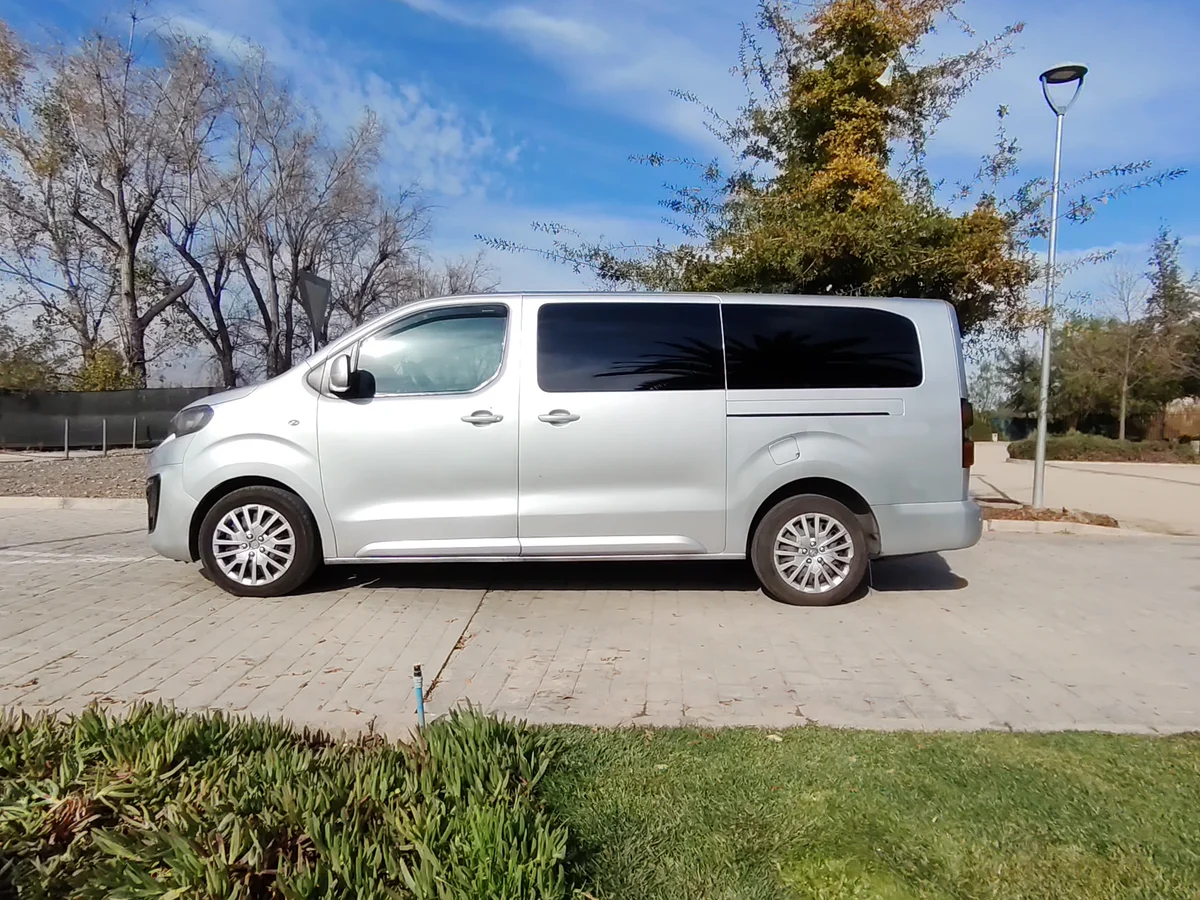 PEUGEOT Traveller BLUEHDI 2019