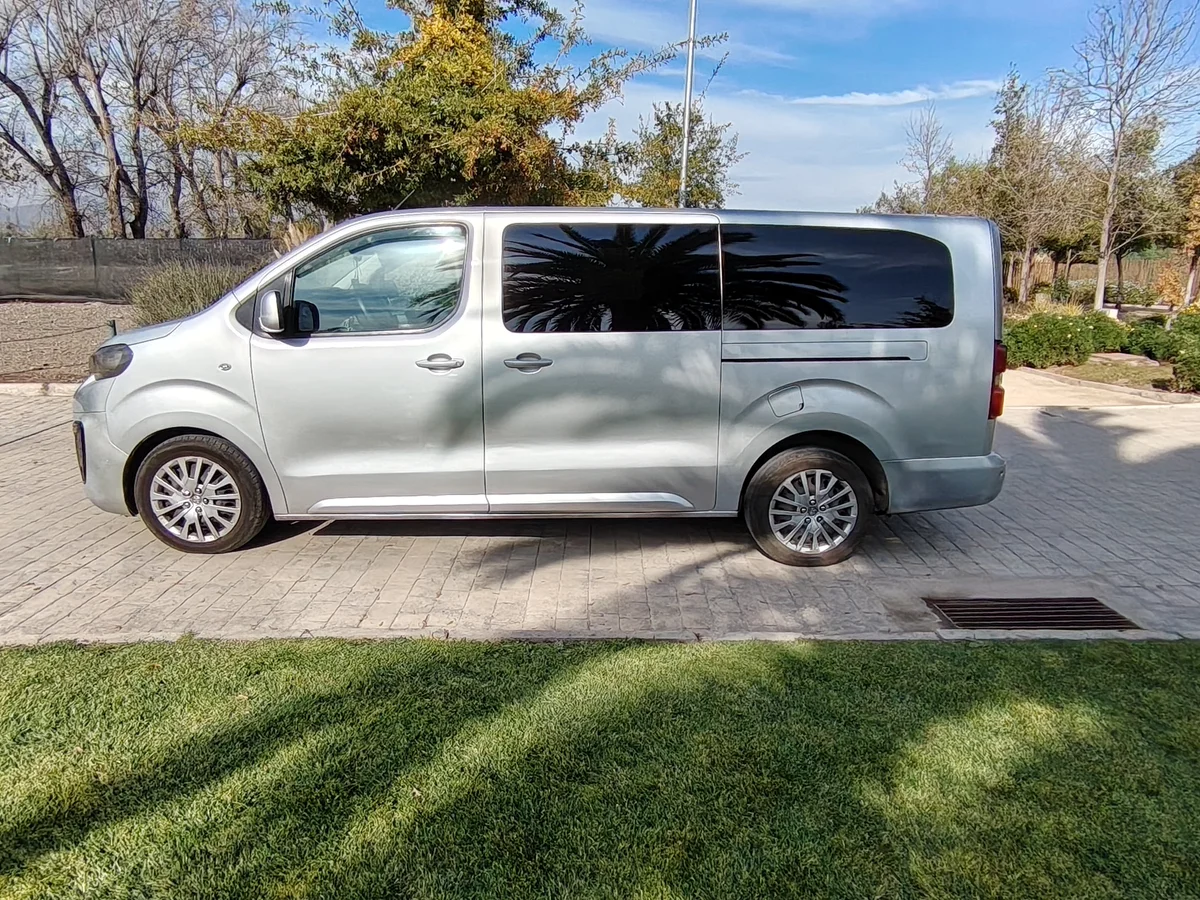 PEUGEOT Traveller BLUEHDI 2019