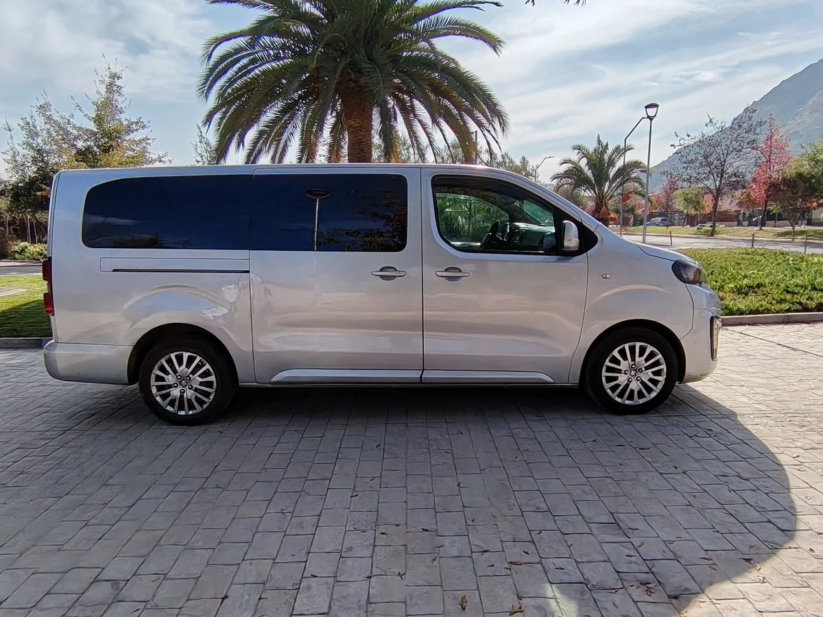 PEUGEOT Traveller BLUEHDI 2019 - Miniatura 12