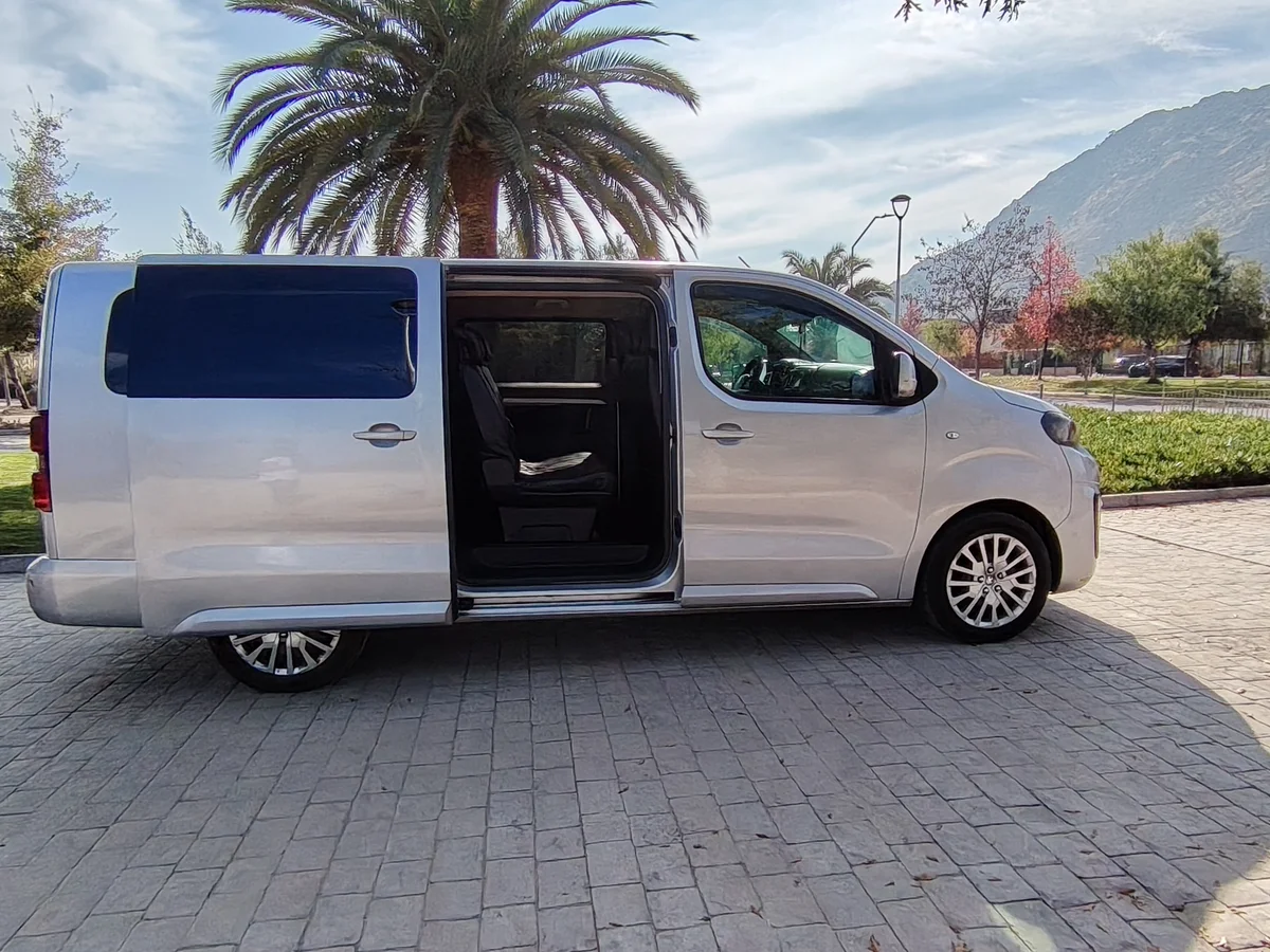 PEUGEOT Traveller BLUEHDI 2019 - Miniatura 13